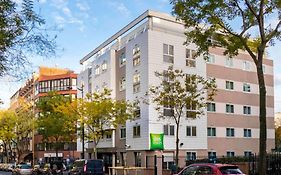 Ibis Styles Paris Tolbiac Bibliotheque